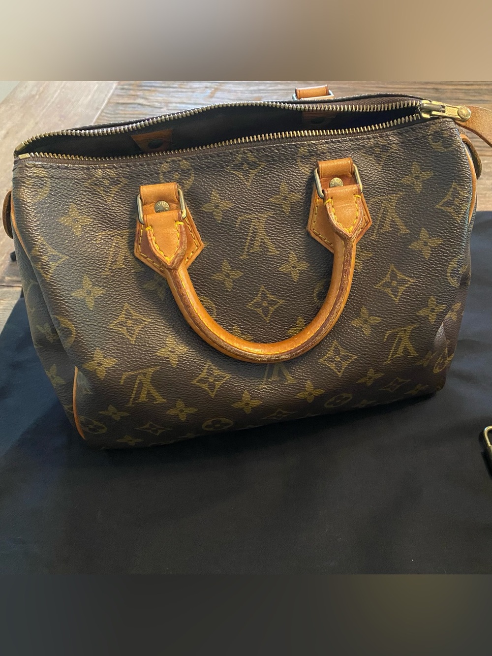 Authentic Vintage Louis Vuitton Monogram Speedy - Picture 2 of 16